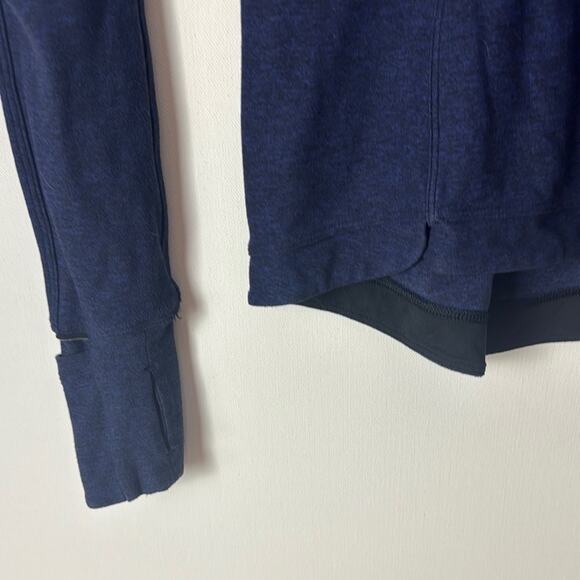 Lululemon Long Sleeve - Women's 2 - Picture 3 of 5